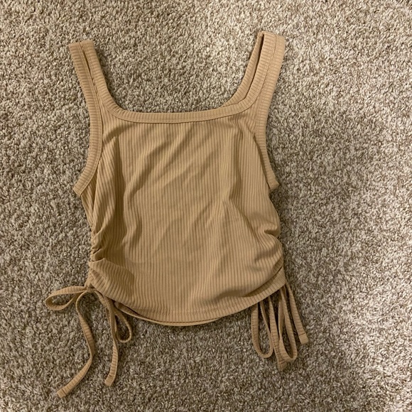 beige tank - Picture 1 of 3